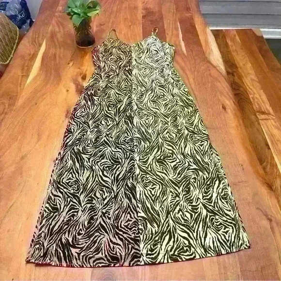 Two  tones Animal prints adjustable spaghetti straps V-neck cami midi-maxi dress - Picture 4 of 11